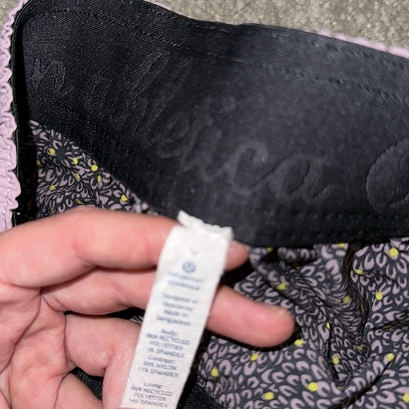 Unlined lululemon lavender shorts 🔮🔮 - Picture 5 of 8